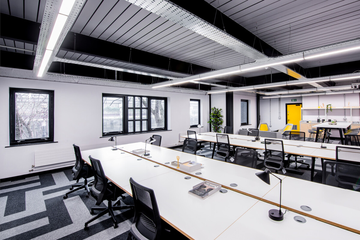 Contemporary coworking fit out Corporate Workspace 3