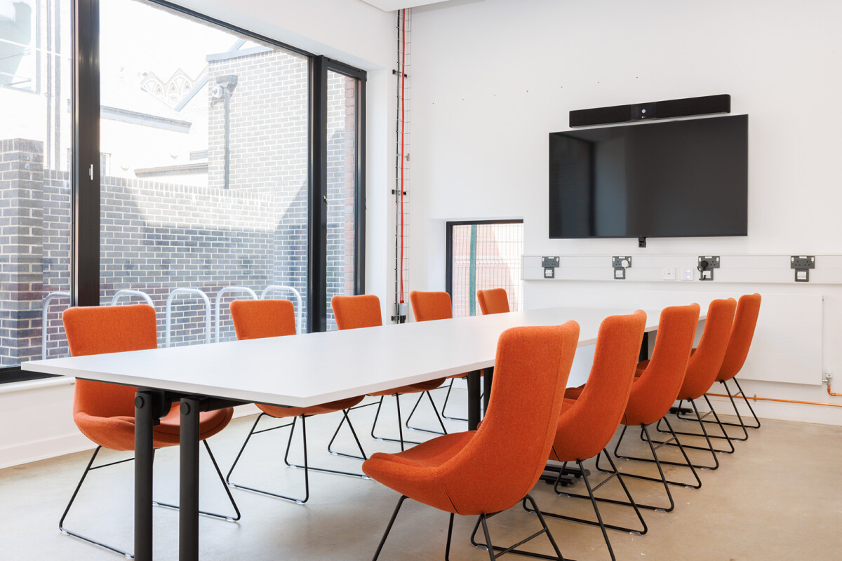 Furnishing for meeting spaces. Corporate Workspace 3